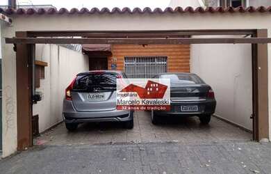 Imagem: O depósito possui 2 Vagas na garagem, 132m² de Área e está