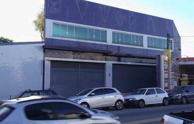 Imagem: O depósito possui 5 Vagas na garagem, 700m² de Área e Imóvel