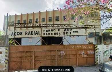 Imagem: O depósito possui 5 Vagas na garagem, 5875m² de Área e está