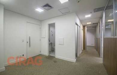 Imagem: O depósito possui 2 Vagas na garagem, 68m² de Área, Imóvel