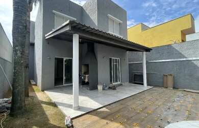 Imagem 4: SOBRADO com 3 SUITES, PISCINA para LOCAÇÃO em CONDOMÍNIO FECHADO por...