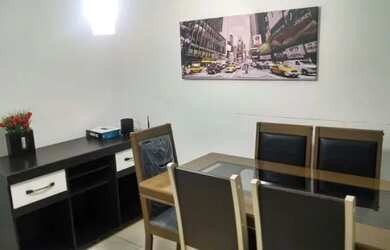 Imagem: O apartamento possui 3 Dormitórios, 2 Banheiros, 1 Vaga na