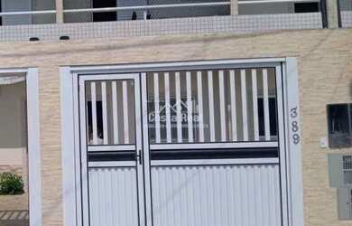 Imagem: A casa possui 2 Dormitórios, 1 Banheiro, 1 Vaga na garagem