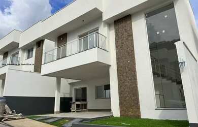 Imagem: A casa em condomínio possui 3 Dormitórios, 4 Banheiros, 2