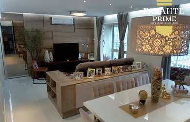 Imagem: O apartamento possui 4 Dormitórios, 2 Banheiros, 2 Vagas na