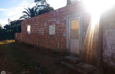 Imagem: A casa possui 2 Dormitórios, 1 Banheiro e está localizado