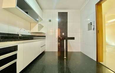 Imagem 12: Casa de 3 quartos com suíte e closet no bairro Cabral