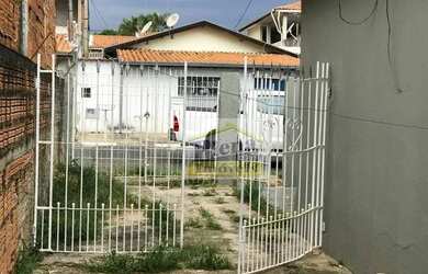 Imagem: A casa possui 1 Dormitório, 1 Banheiro, 2 Vagas na garagem