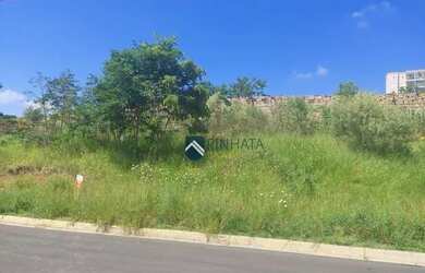 Imagem: O terreno possui 250m² de Área e está localizado em Pinheirinho