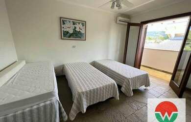 Imagem 6: Jardim Acapulco Guaruja, casa a venda frente praça