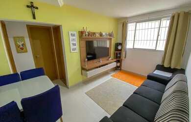 Imagem: O apartamento possui 2 Dormitórios, 1 Banheiro, 1 Vaga na garagem