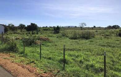 Imagem 2: Terrenos 10x25 em São Sebastião no asfalto