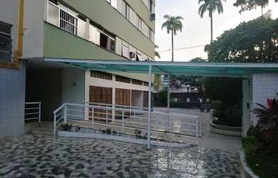 Imagem: O apartamento possui 3 Dormitórios, 1 Banheiro, 1 Vaga na garagem