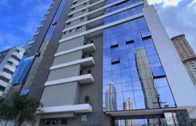 Imagem: O apartamento possui 4 Dormitórios, 5 Banheiros, 4 Vagas na