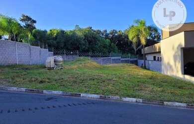 Imagem: O terreno à venda possui 375m² de Área e está localizado