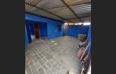 Imagem: A casa possui 2 Dormitórios, 1 Banheiro, 1 Vaga na garagem