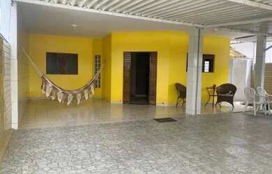 Imagem: A casa à venda possui 3 Dormitórios, 2 Banheiros e 135m²