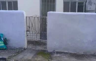 Imagem: A casa possui 2 Dormitórios, 1 Banheiro e 1 Vaga na garagem