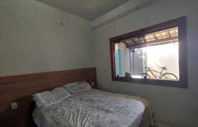 Imagem: A casa possui 2 Dormitórios, 1 Banheiro, 1 Vaga na garagem