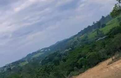 Imagem 2: Lote/Terreno para venda possui 1000 metros quadrados em Ouro Fino - Santa...