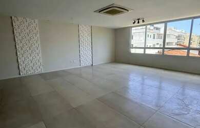 Imagem: O apartamento possui 2 Dormitórios, 3 Banheiros, 1 Vaga na