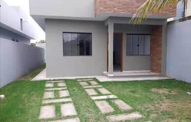 Imagem: A casa possui 2 Dormitórios, 2 Banheiros, 1 Vaga na garagem