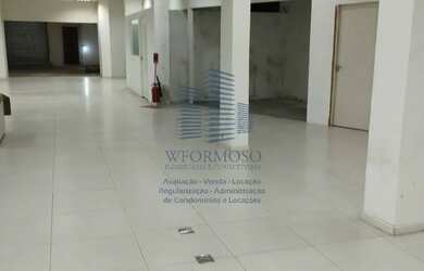 Imagem: O depósito possui 5 Vagas na garagem, 1.229m² de Área e