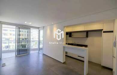 Imagem: O apartamento possui 1 Dormitório, 2 Banheiros, 2 Vagas na