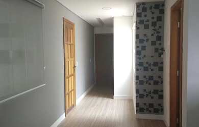 Imagem: O apartamento possui 3 Dormitórios, 2 Banheiros, 2 Vagas na