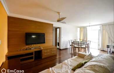 Imagem: O apartamento possui 3 Dormitórios, 2 Banheiros, 2 Vagas na