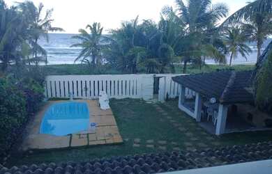 Imagem: A casa em condomínio e possui 5 Dormitórios, Suítes, 4 Banheiros