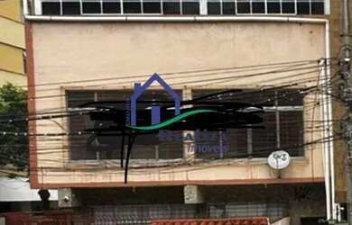 Imagem: A casa possui 5 Dormitórios, 5 Banheiros, 2 Vagas na garagem