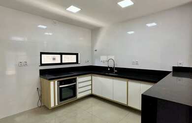 Imagem 12: HORTO VILLE - Casa para Alugar no HortoVille Abrantes. 4/4 com gourmet e energia solar