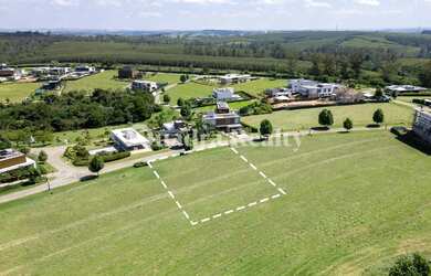 Imagem 5: Terreno com excelente topografia e a poucos metros do clube