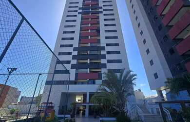 Imagem: O apartamento possui 5 Dormitórios, 2 Banheiros, 2 Vagas na