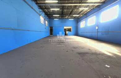 Imagem: O depósito possui 180m² de Área e está localizado em Penha