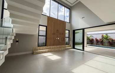 Imagem: A casa em condomínio possui 4 Dormitórios, 5 Banheiros, 4