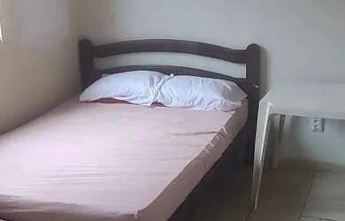 Imagem: O apartamento possui 1 Dormitório, Acomodam 2 pessoas e está