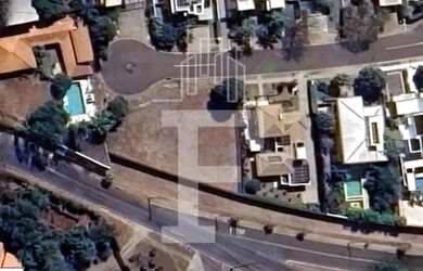 Imagem: O terreno possui 960m² de Área e está localizado em Campinas