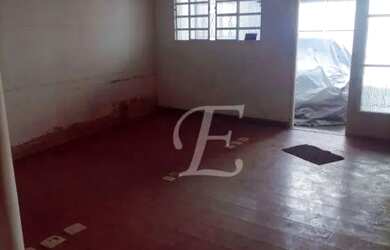 Imagem: A casa possui 2 Dormitórios, 3 Banheiros, 1 Vaga na garagem