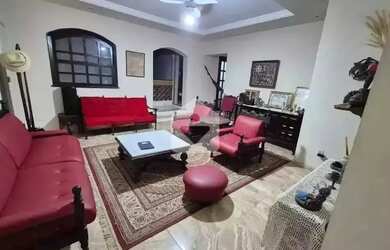 Imagem: O apartamento possui 4 Dormitórios, 5 Banheiros, 1 Vaga na