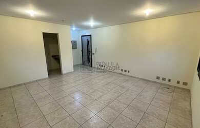 Imagem: O depósito possui 1 Vaga na garagem e 30m² de Área e está