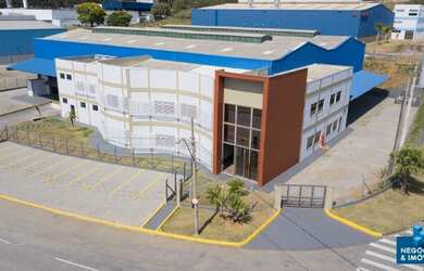 Imagem: O depósito possui 3.000m² de Área e está localizado em