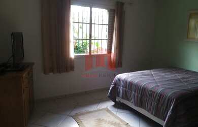 Imagem 10: Casa Térrea. Piscina, Churrasqueira, 800m² de Áreae5 Vagas na garagem