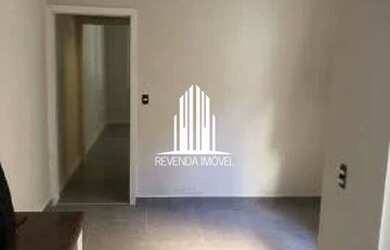 Imagem: A casa possui 4 Dormitórios, 5 Banheiros, 2 Vagas na garagem