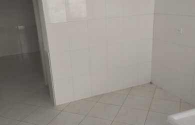 Imagem 4: Quarto e Cozinha. Ao lado da Avenida. Aceita Depósito