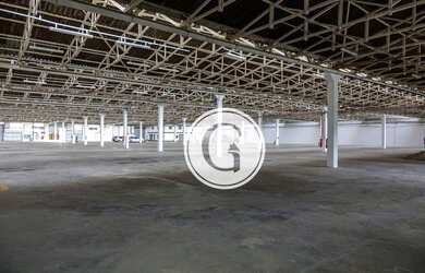 Imagem: O depósito possui 5 Vagas na garagem, 5.947m² de Área e