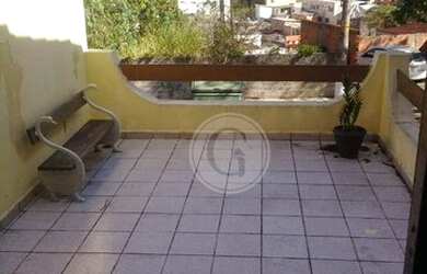 Imagem: A casa possui 3 Dormitórios, 5 Banheiros, 2 Vagas na garagem