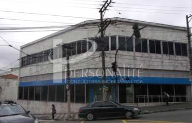 Imagem: O depósito possui 5 Vagas na garagem, 727m² de Área e está