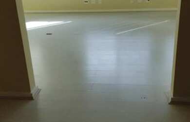 Imagem: O depósito possui 1 Vaga na garagem, 49m² de Área e está